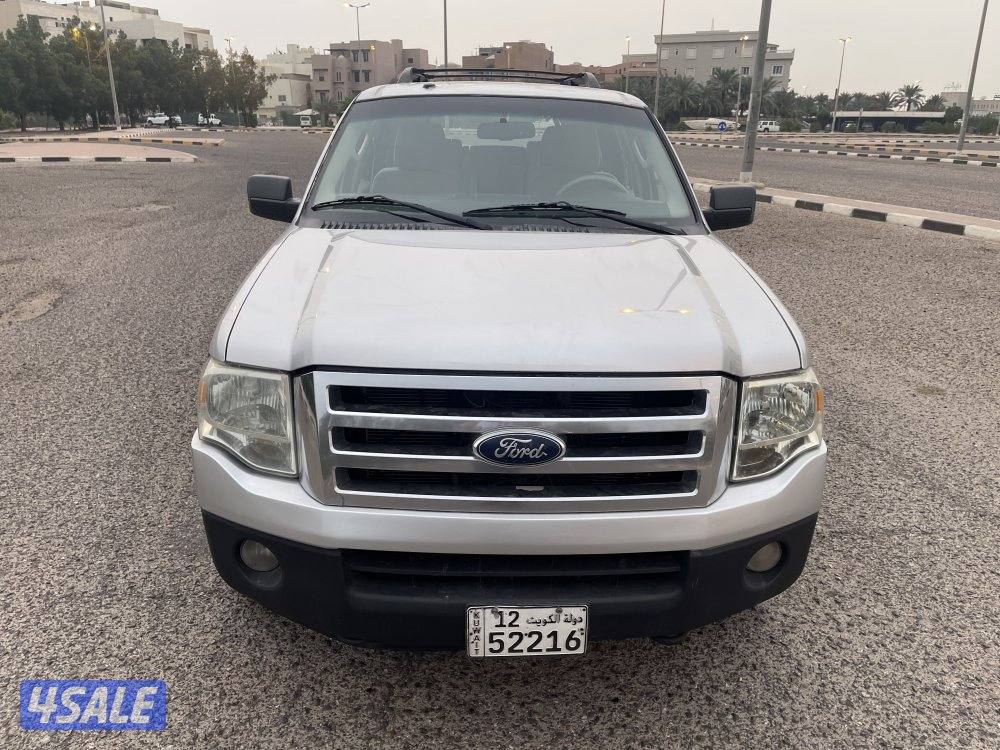 فورد اكسبدشن  2013 لون سلفر  صبغ الوكاله بحاله ممتازه3