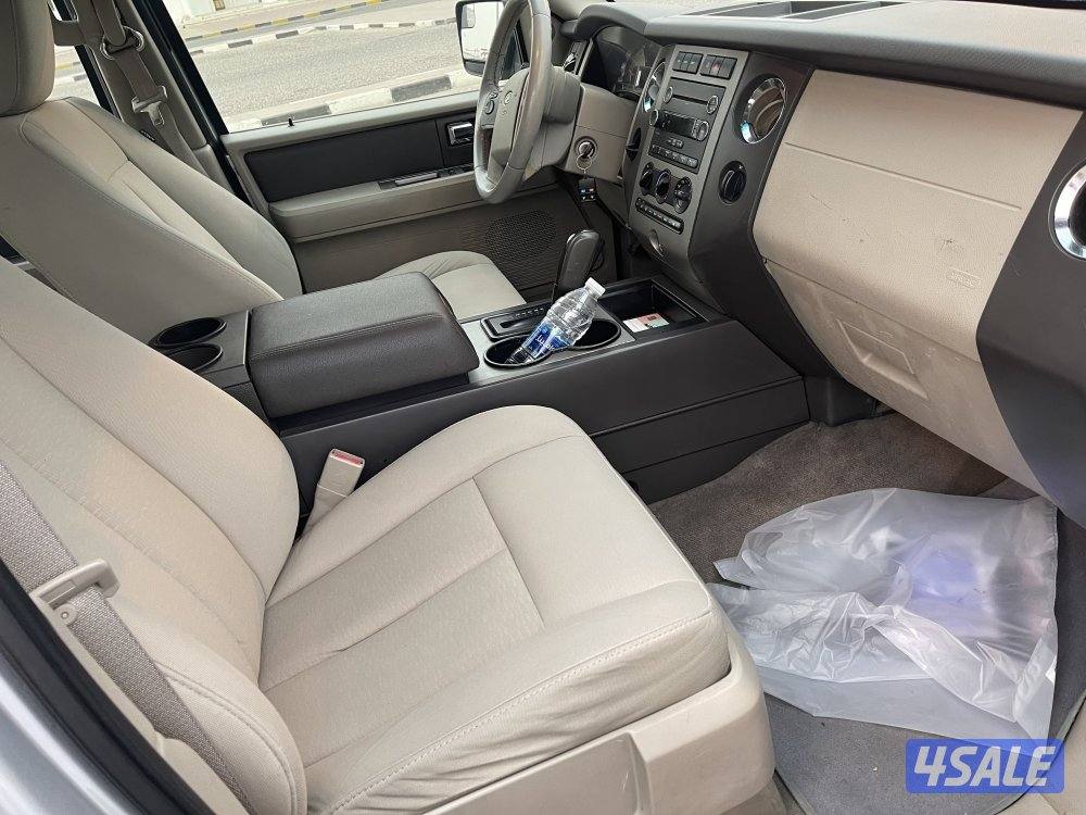 فورد اكسبدشن  2013 لون سلفر  صبغ الوكاله بحاله ممتازه7