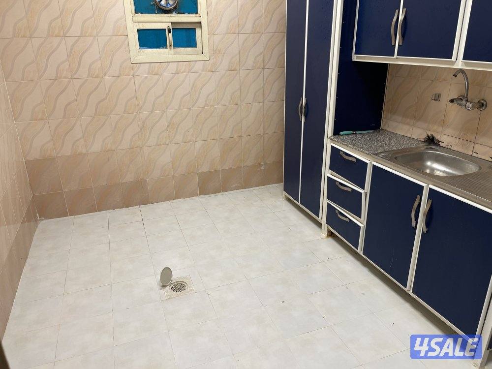 شقه ارضيه للايجار بالاندلس من المالك مباشر يمنع الوساطه6