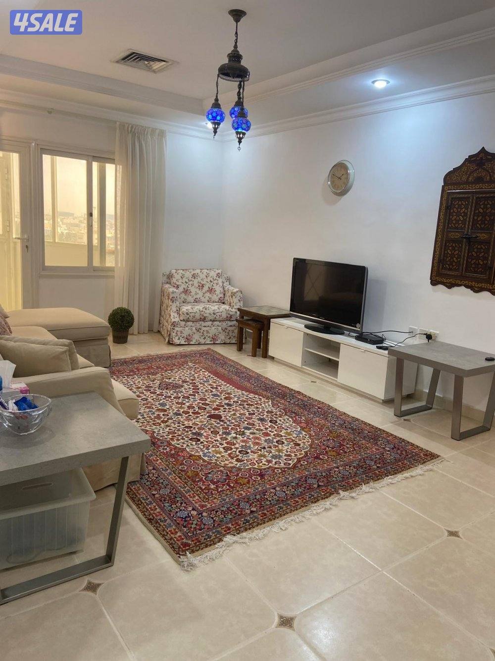 للبيع شقه بالجابريه / مطله على الشارع الرئيسي0