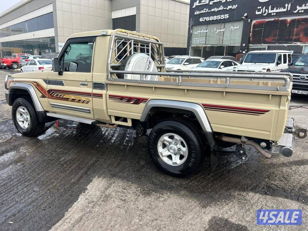 تويوتا لاند كروزر شاص LX .V63