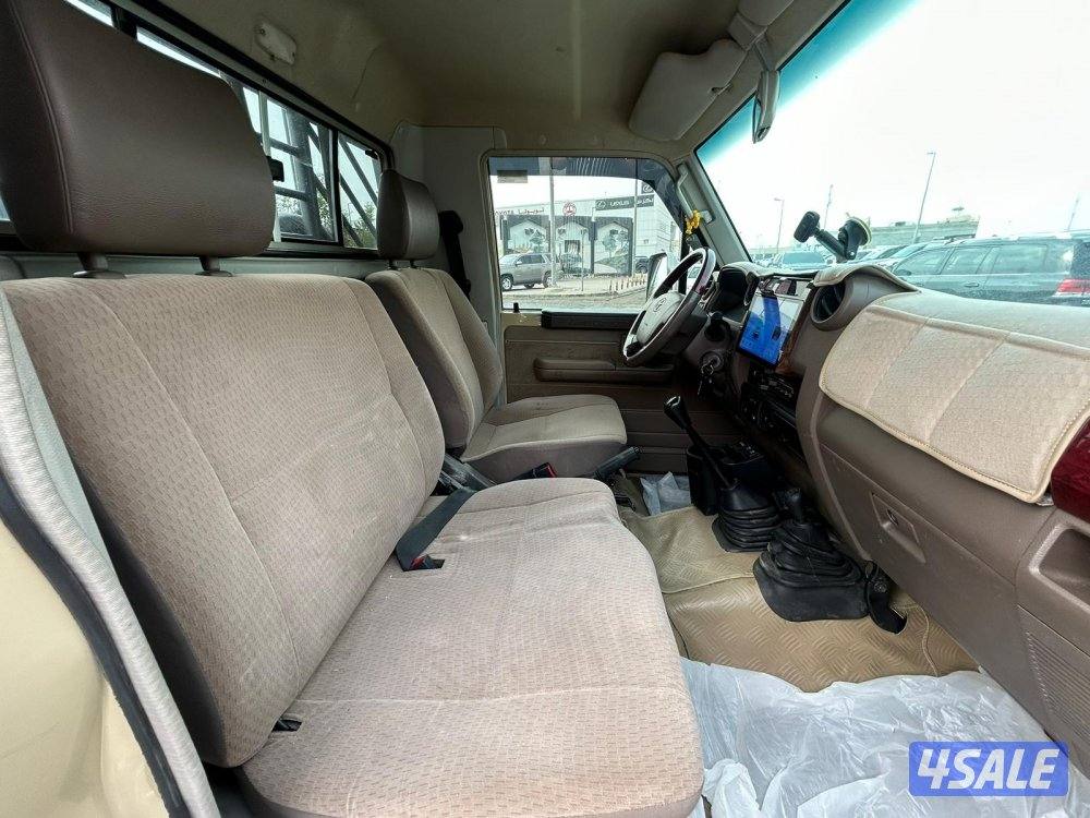 تويوتا لاند كروزر شاص LX .V64