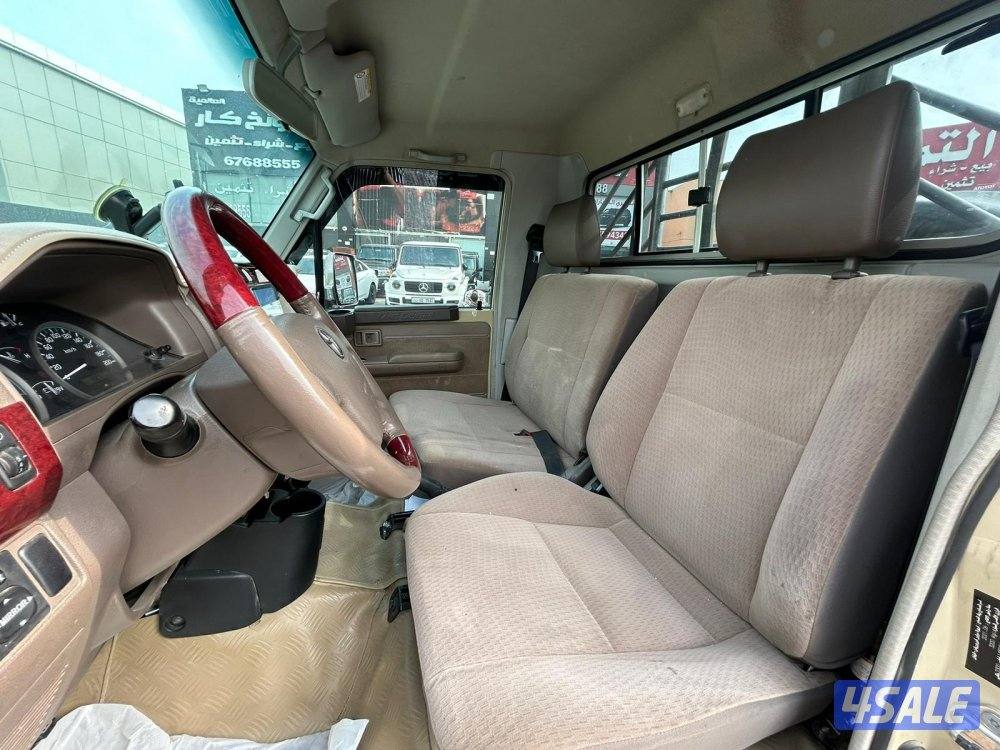 تويوتا لاند كروزر شاص LX .V67