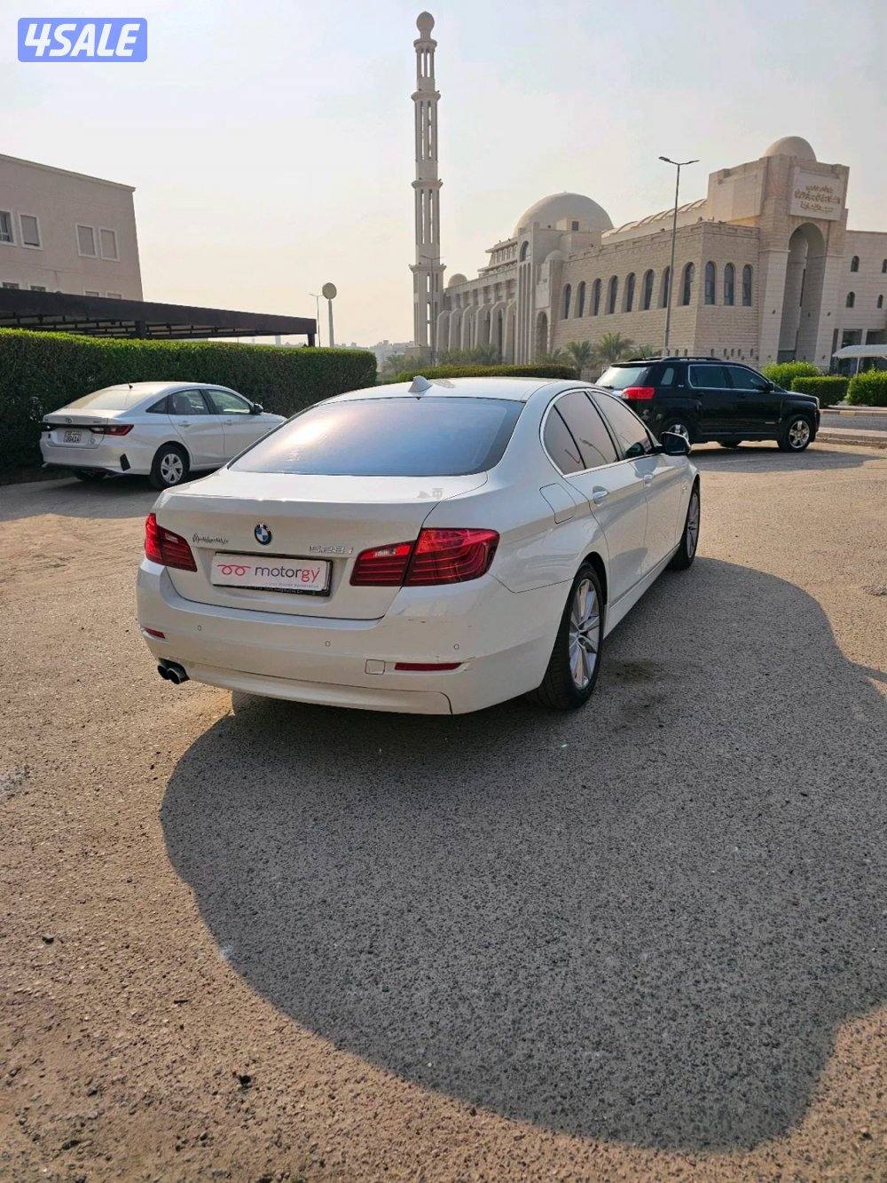 للبيع بي ام دبليو 528i موديل 20152