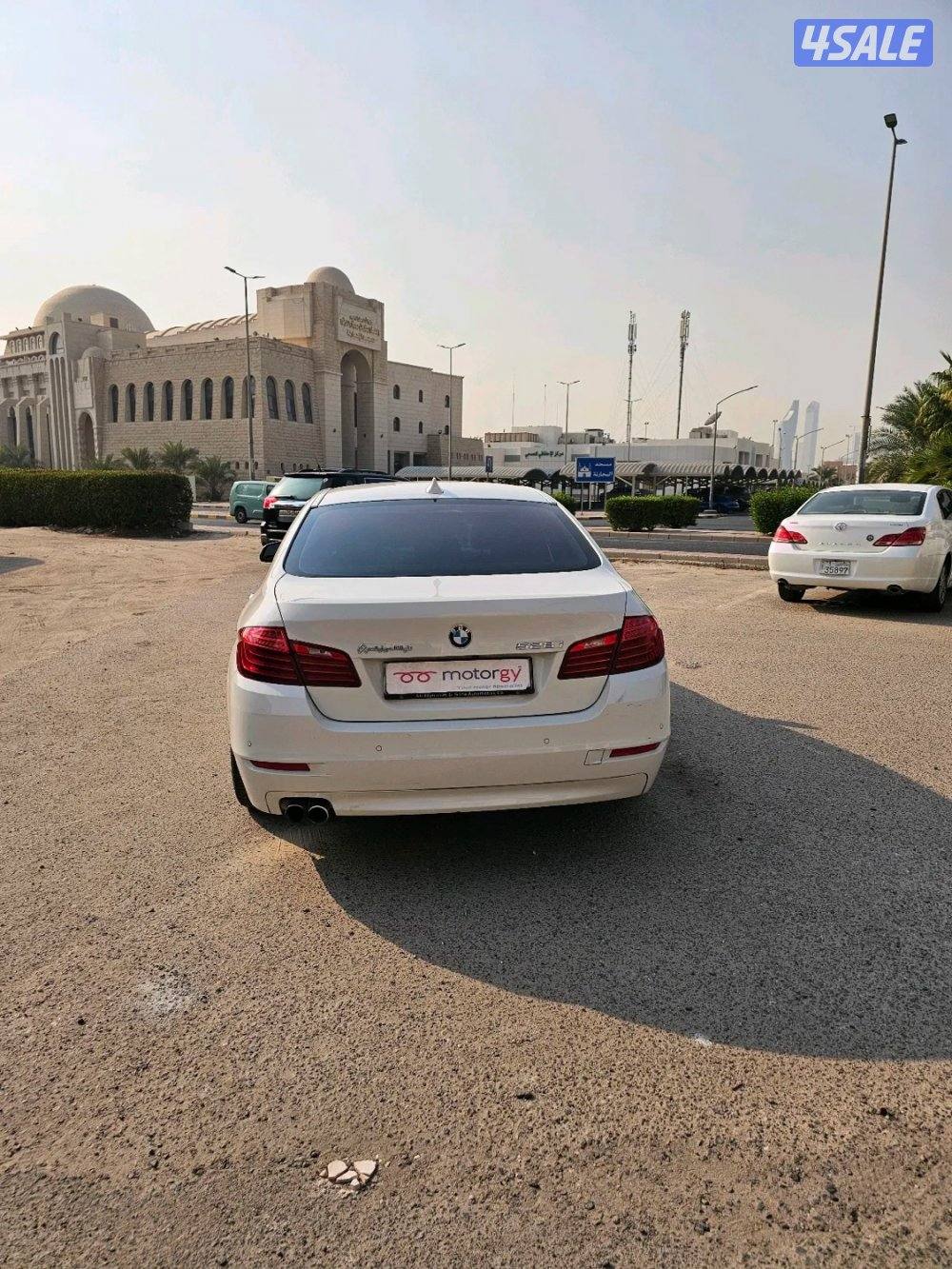 للبيع بي ام دبليو 528i موديل 20155