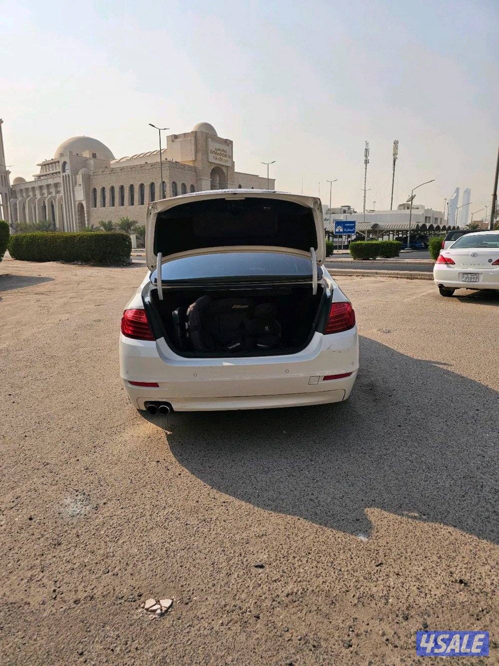 للبيع بي ام دبليو 528i موديل 20156