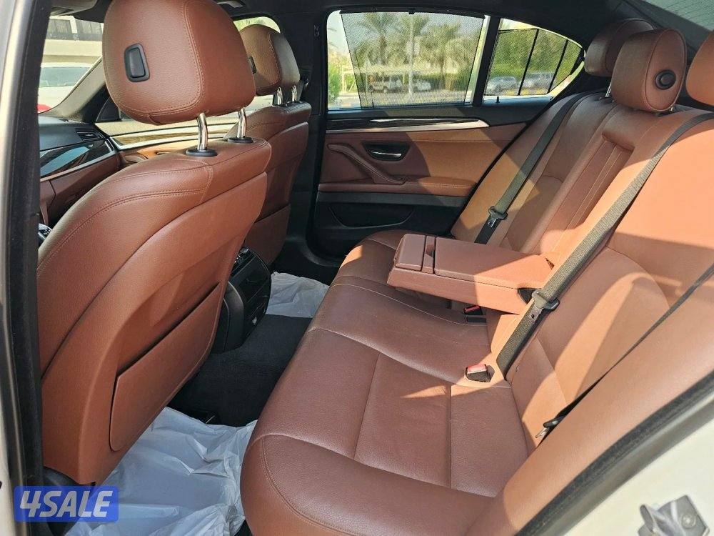 للبيع بي ام دبليو 528i موديل 201512