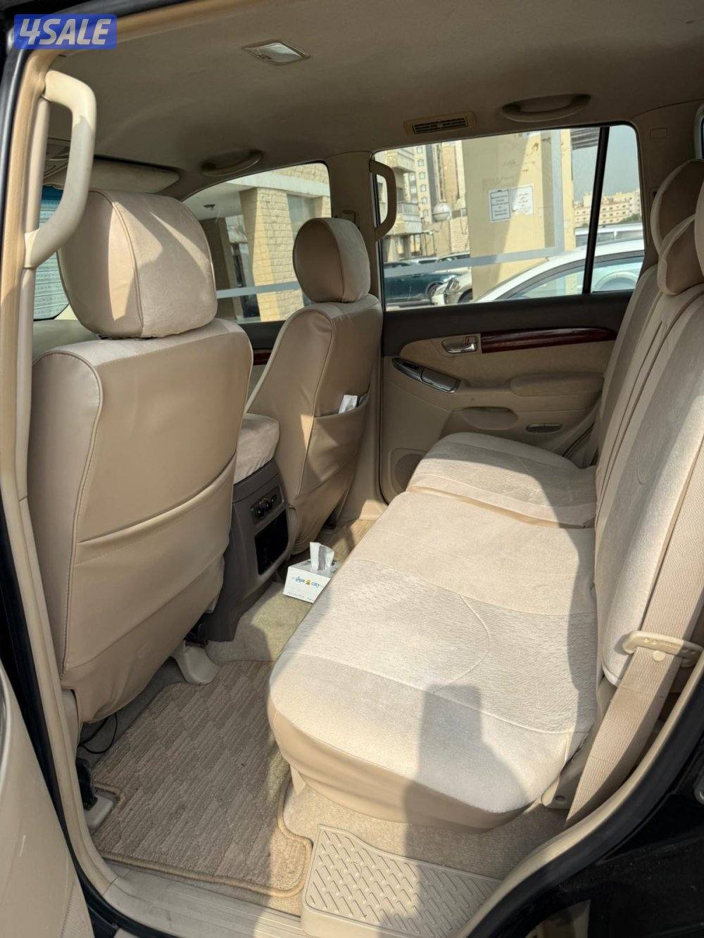 Well maintained , Hosue use, interior very clean , engine gears perfec0