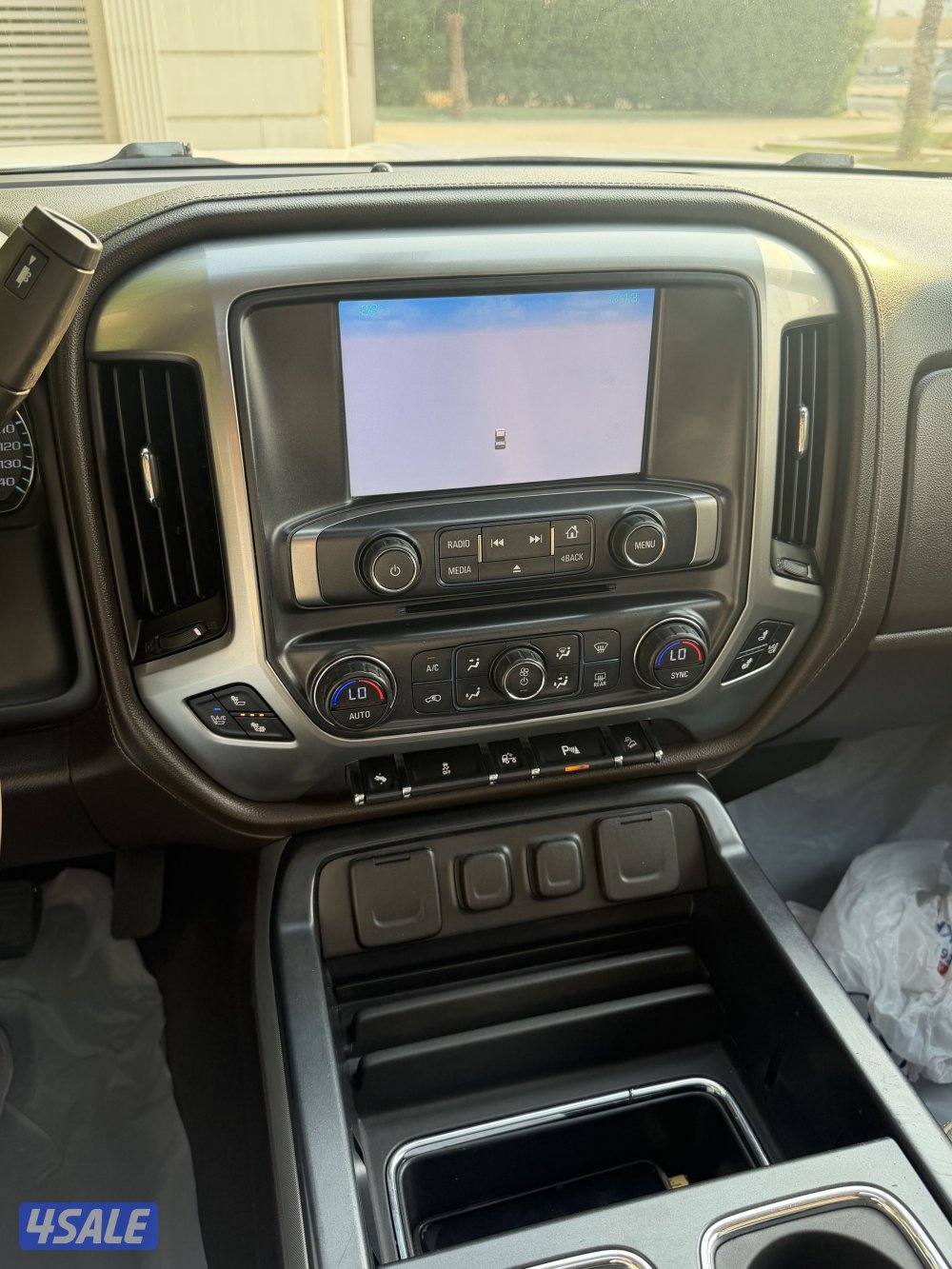 سلفرادو Z71 ماشي 170 موصفات خاصه دبل قير فتحه10