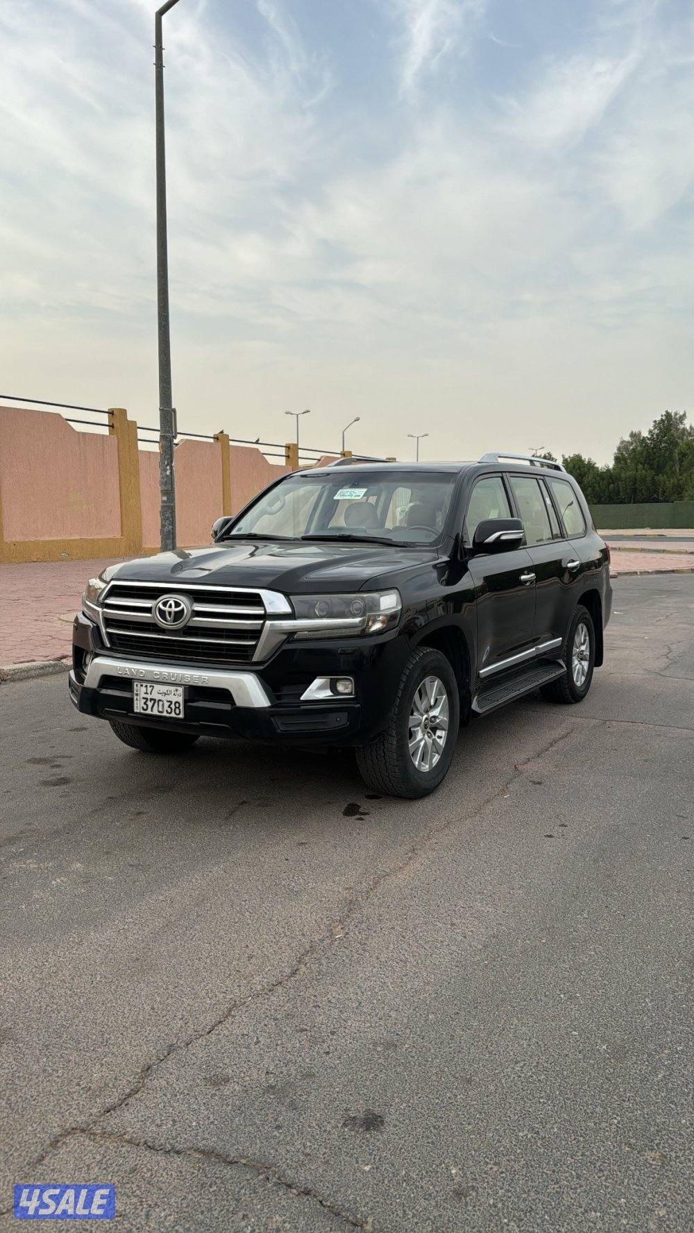 لاند كروزر 20190