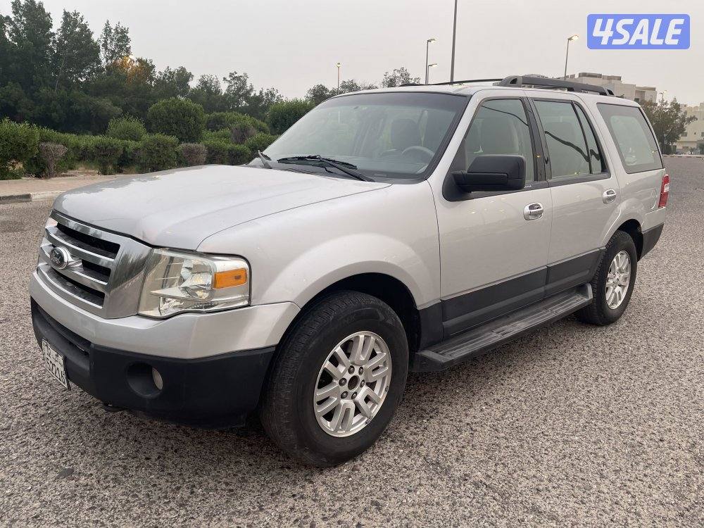 فورد اكسبدشن  2013 لون سلفر  صبغ الوكاله بحاله ممتازه11