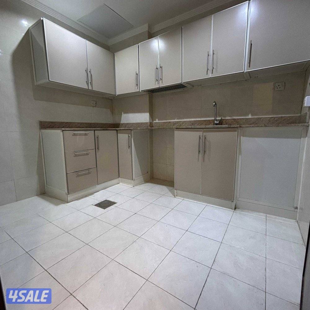 شقة سكنية في السالمية إطلالة بحرية .4