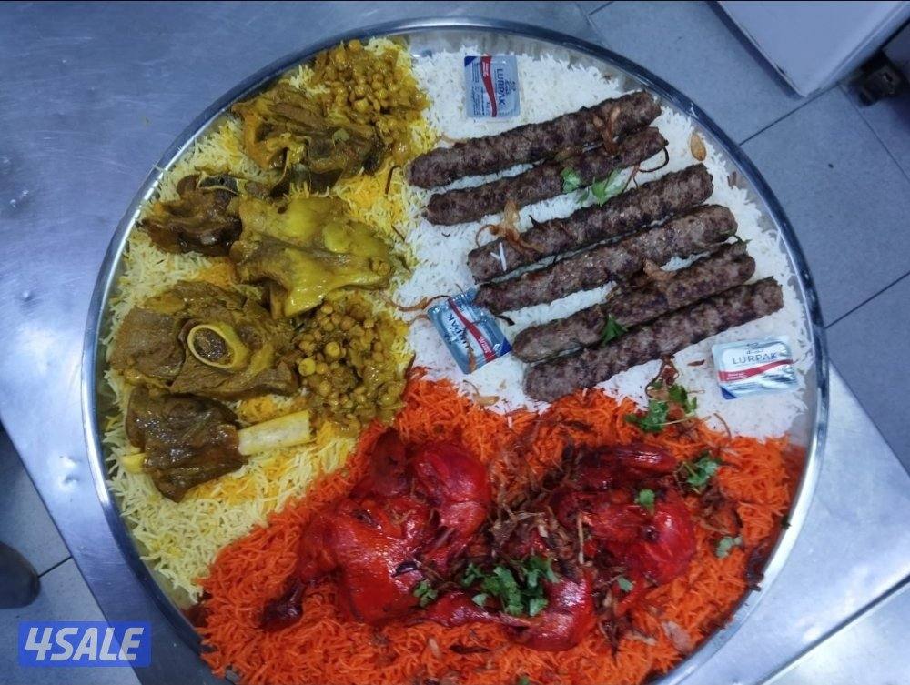 للبيع مطعم للمأكولات الكويتية و مشويات في ميدان حولي5