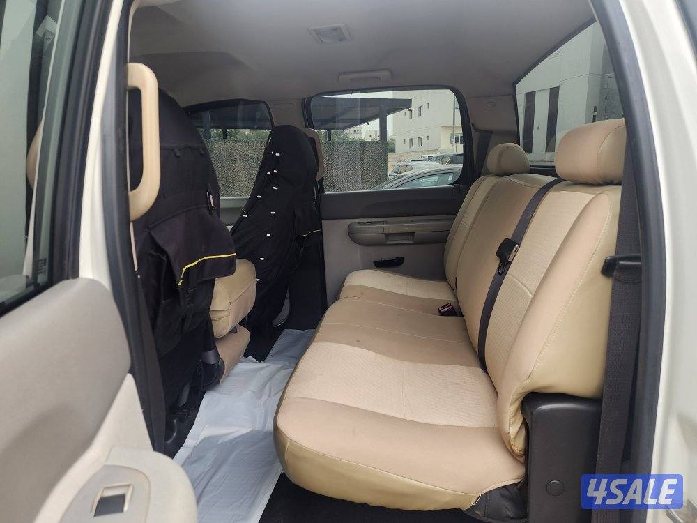 للبيع وانيت شفر سلفرادو 2500 HD دبل قير ارضي5