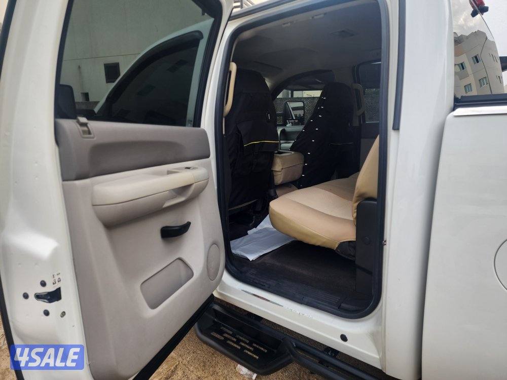 للبيع وانيت شفر سلفرادو 2500 HD دبل قير ارضي4