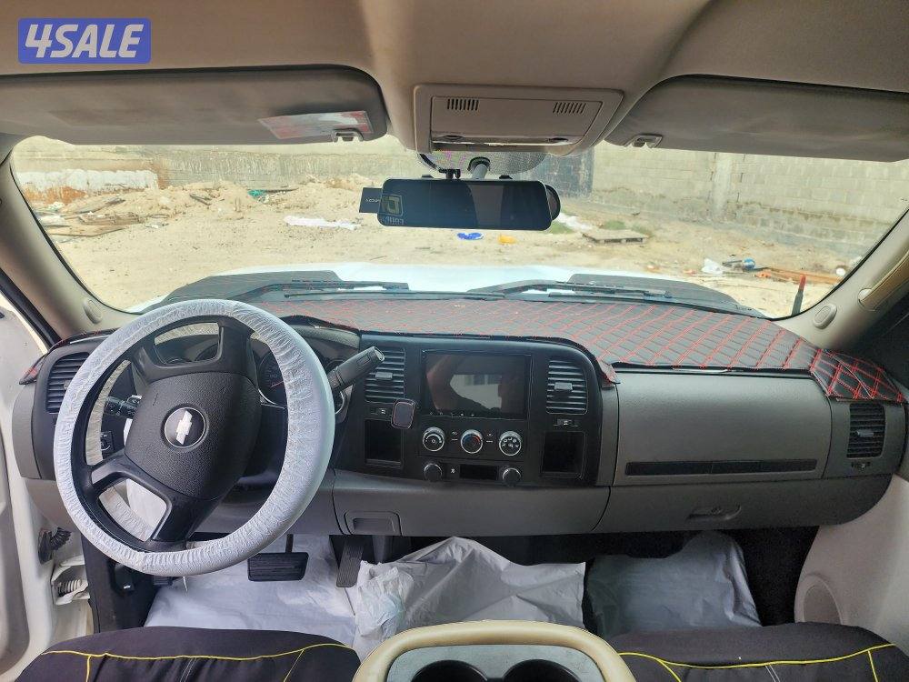 للبيع وانيت شفر سلفرادو 2500 HD دبل قير ارضي6