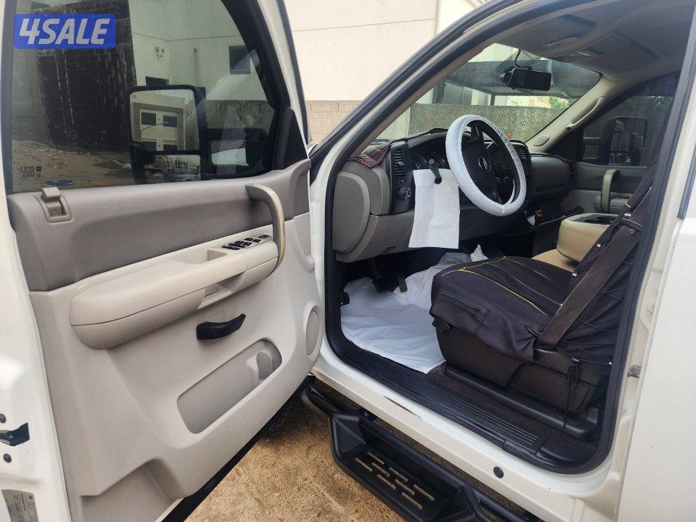 للبيع وانيت شفر سلفرادو 2500 HD دبل قير ارضي8