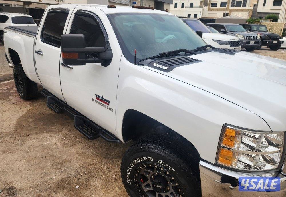 للبيع وانيت شفر سلفرادو 2500 HD دبل قير ارضي9