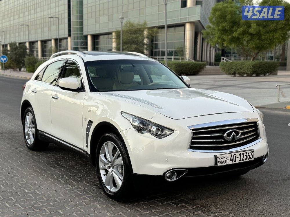 انفنيتي QX70 موديل 2016 عداد 67 الف بحاله الوكاله1