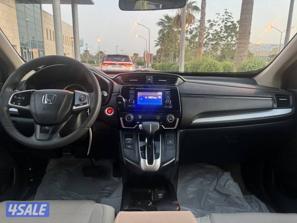 هوندا CRV موديل 2018 بحاله الوكاله شرط الفحص8