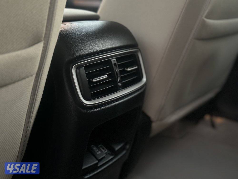 هوندا CRV موديل 2018 بحاله الوكاله شرط الفحص11