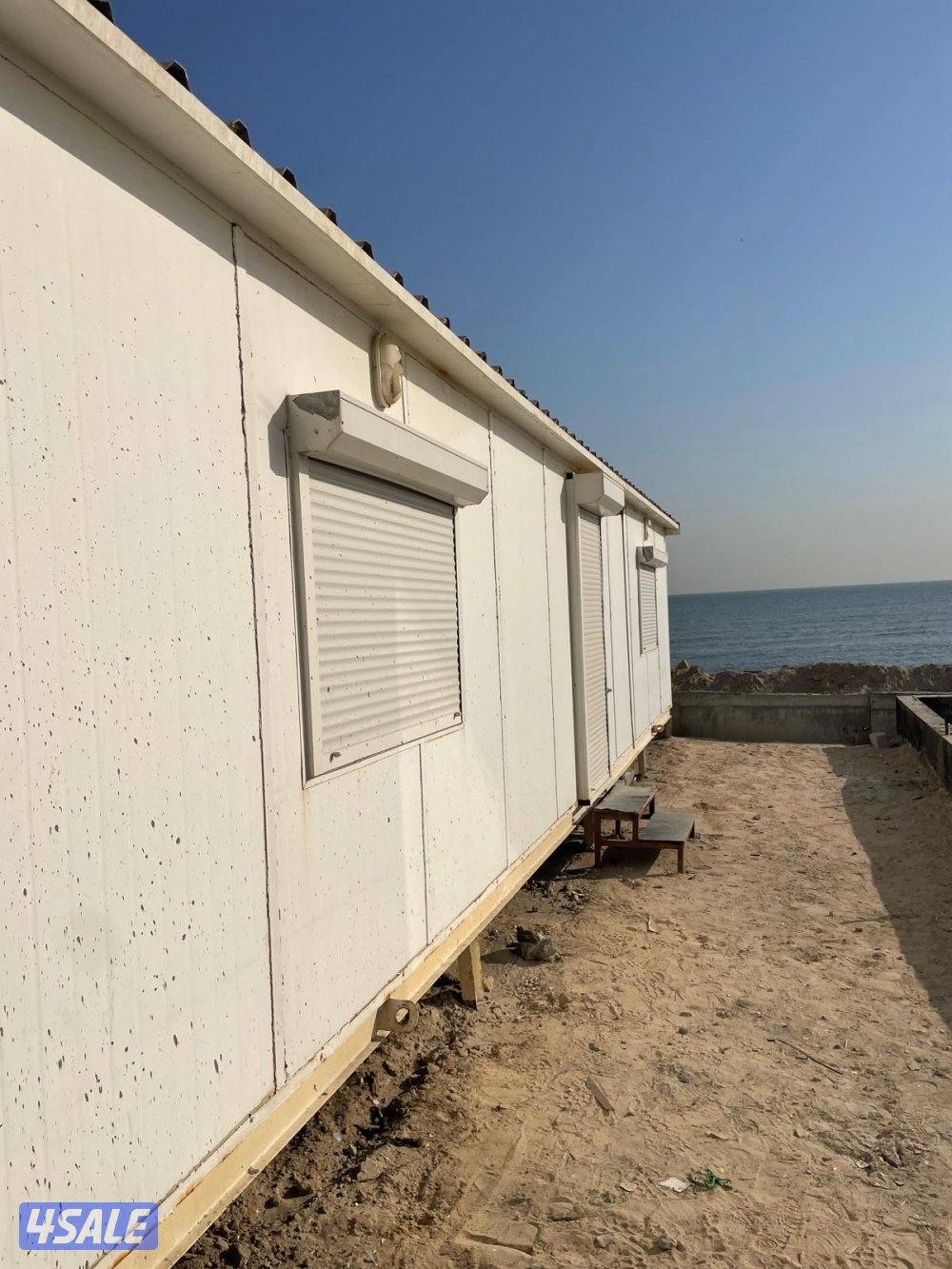 للبيع شاليه ١٢متر x ٤ ممتاز ملبس ارضيه باريكه ساندوتش بانر ٧ سانتي0