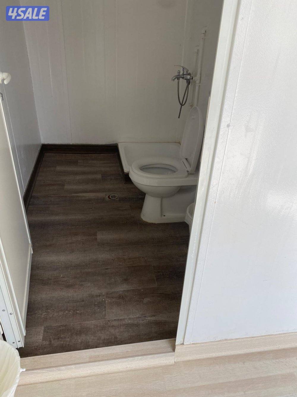 للبيع شاليه ١٢متر x ٤ ممتاز ملبس ارضيه باريكه ساندوتش بانر ٧ سانتي6