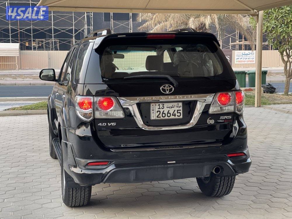 فورتنر V6 دبل TRD ماشي 92 موديل 20151