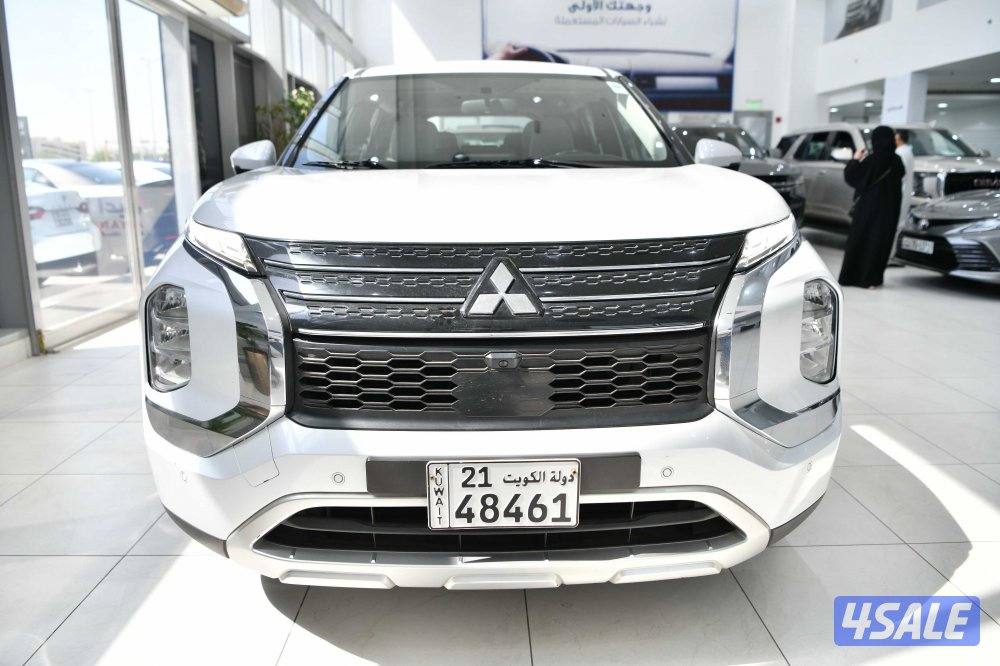 ميتسوبيشي اوتلاندر1