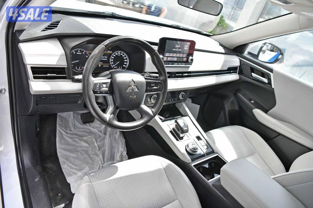 ميتسوبيشي اوتلاندر5