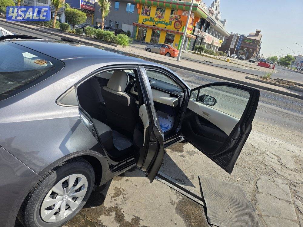 كورولا موديل ٢٠٢١ ممشي ١٣٩ شرط الفحص قير مكينه شاصي(بودي اصباغ متفرقة)4