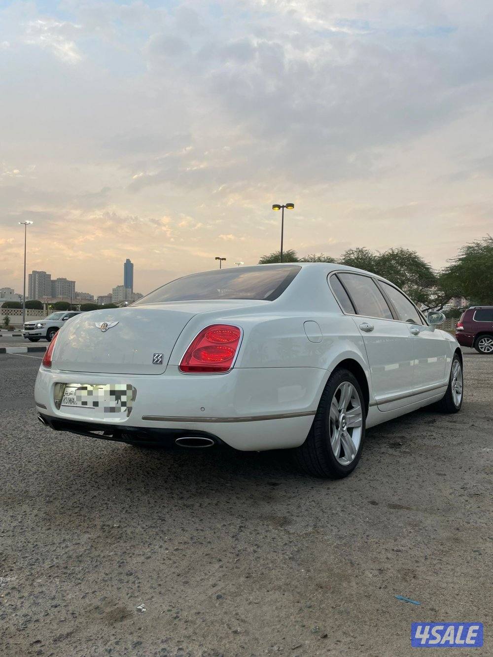 للبيع بنتلي1