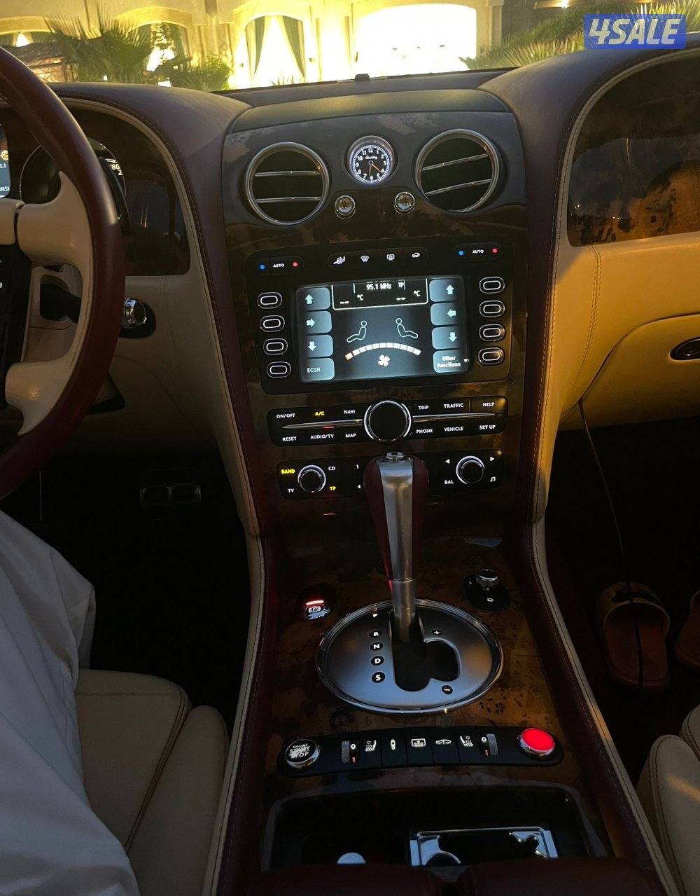 للبيع بنتلي10