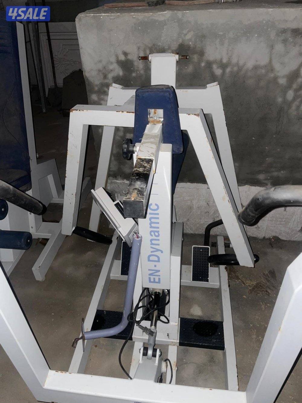 أجهزه نادي المانيه بدون أوزان (تستعمل الهوا)1