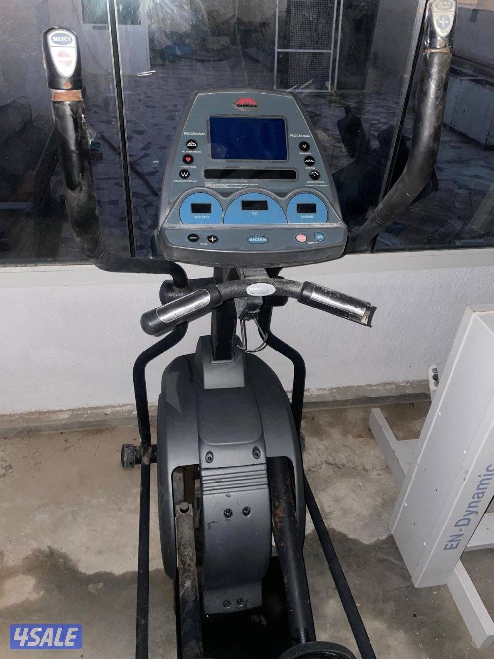 أجهزه نادي المانيه بدون أوزان (تستعمل الهوا)3