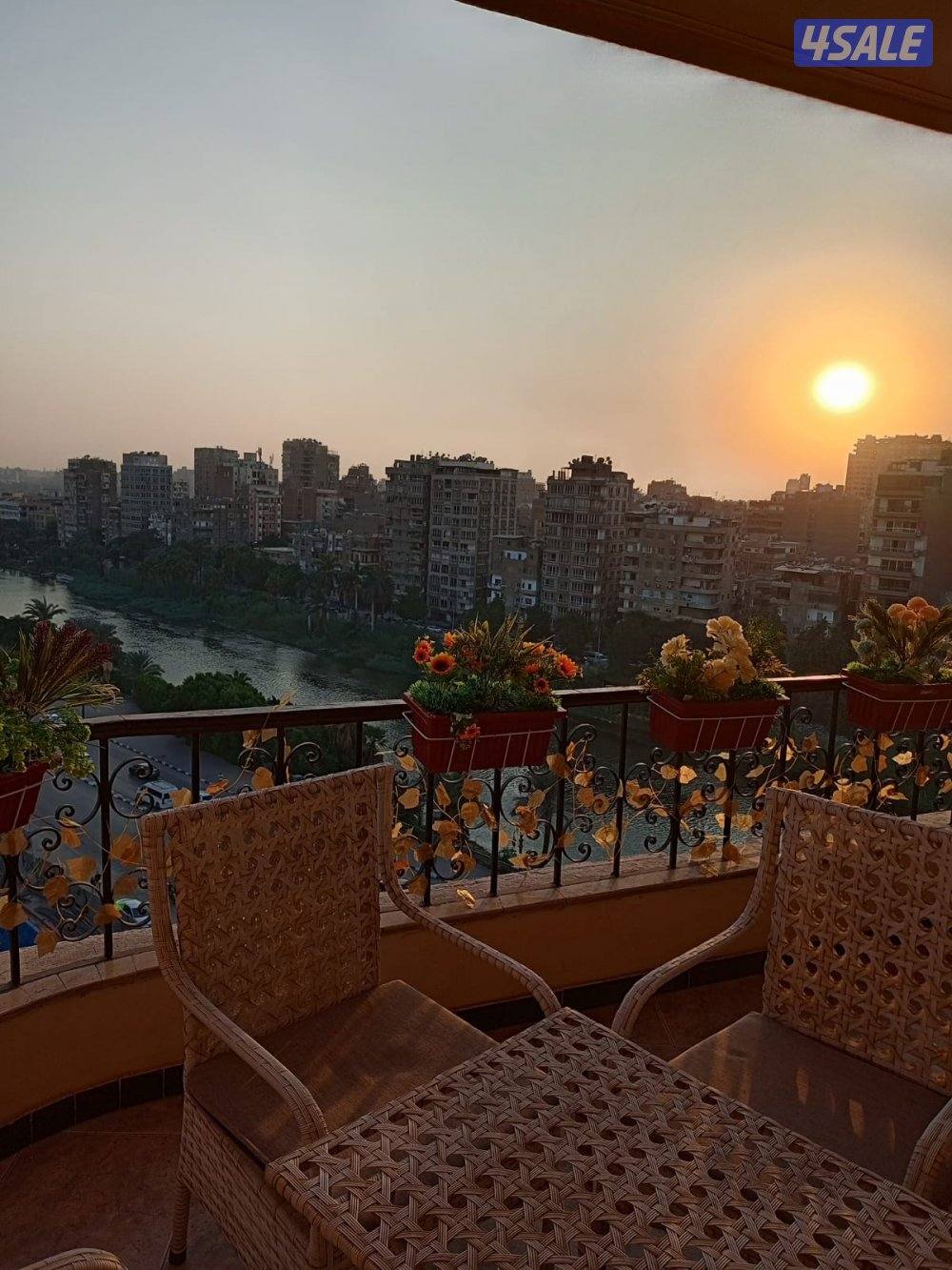 فرصه ذهبيه 💥💥💥 للبيع  او للإيجار الطويل شقه مطله ع النيل مقابل المنيل3