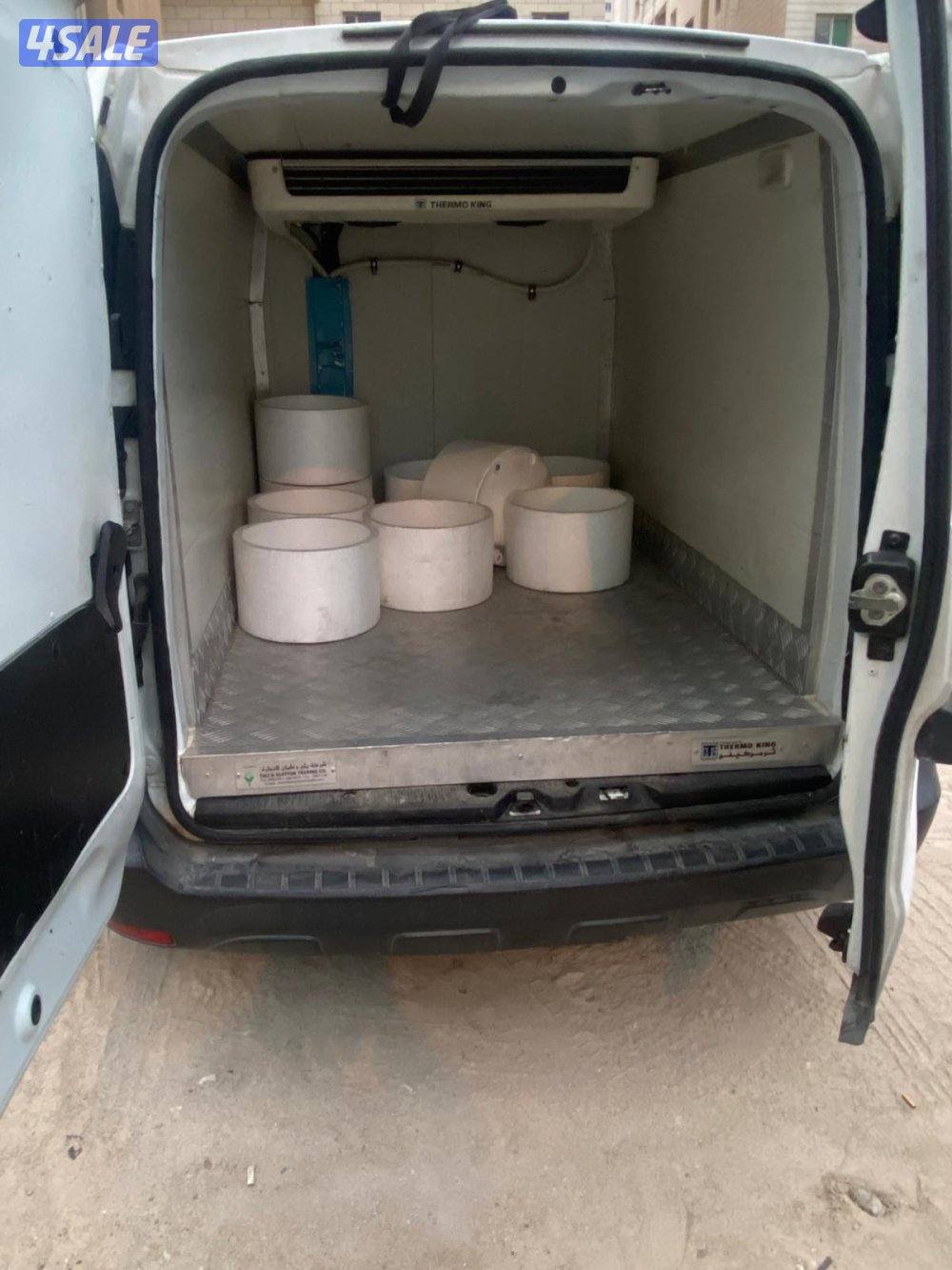 للبيع رينو دوكر ثلاجة موديل 20204