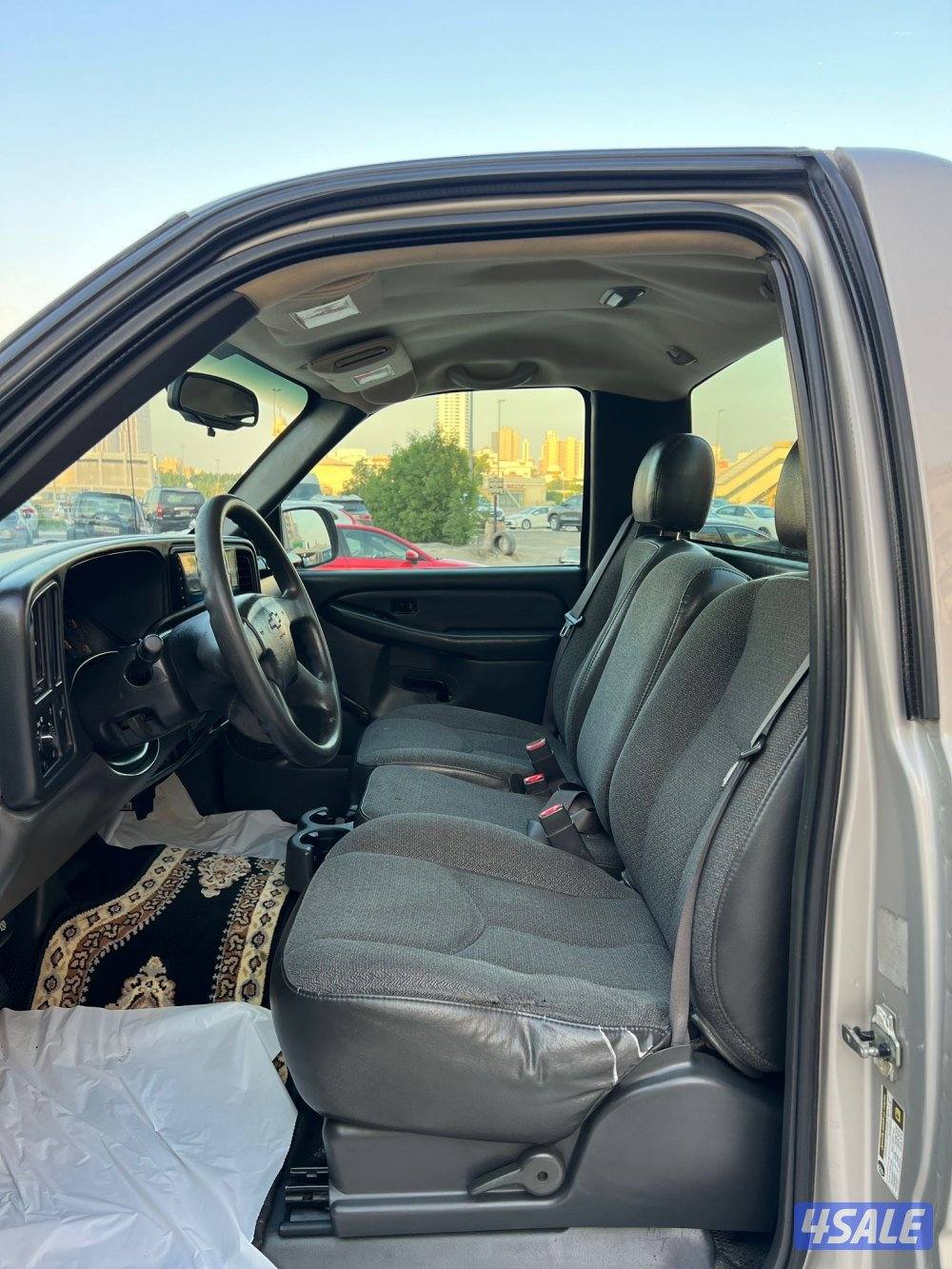 وانيت سلفرادو 2005 بحاله ممتازه وارد الغانم شرط الفحص8