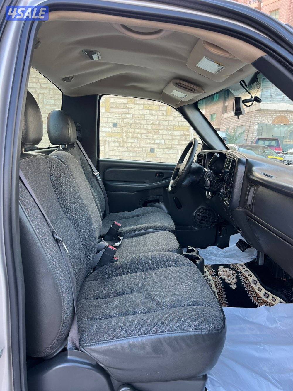 وانيت سلفرادو 2005 بحاله ممتازه وارد الغانم شرط الفحص10