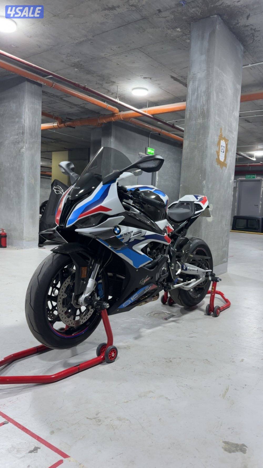 دراجة رياضية BMW نوع M1000RR موديل 2022 ماشي 6000 كم4