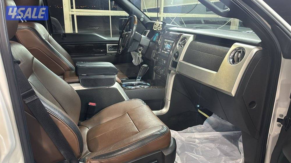 للبيع وانيت فور بلاينيوم8سلندر6.2 مديل2014 شرط الفحص5