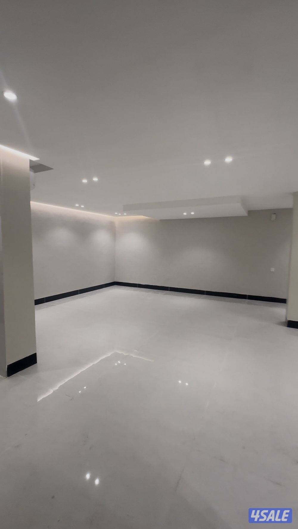 للإيجار بيت كامل دورين وربع مجدد كامل مدخل ومخرج ممتاز تكييف جديد2