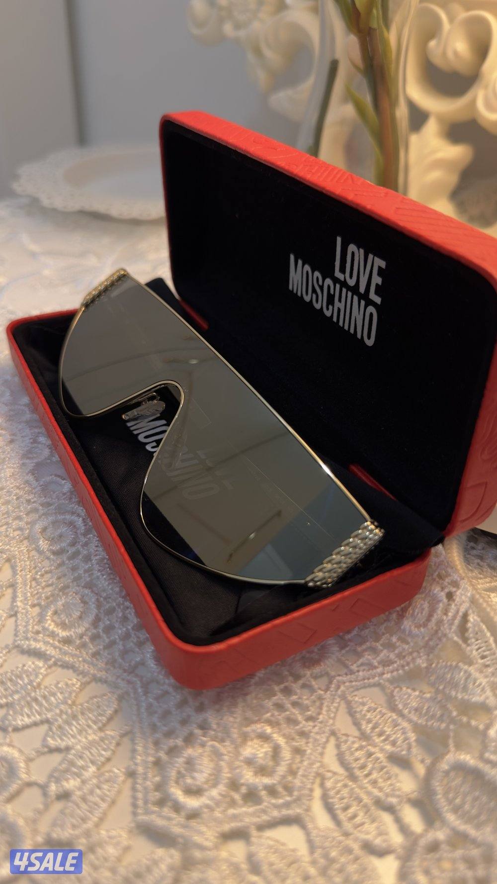 Love Moschino sunglasses women2