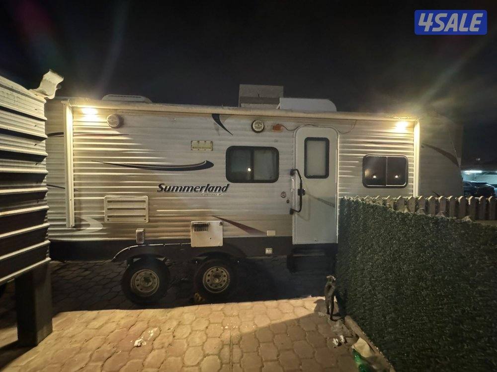 للبيع كرفان سمر لاند ٢٠١٣مجهز بالكامل مايحتاج له ولا شي اضافي عبه ماي4