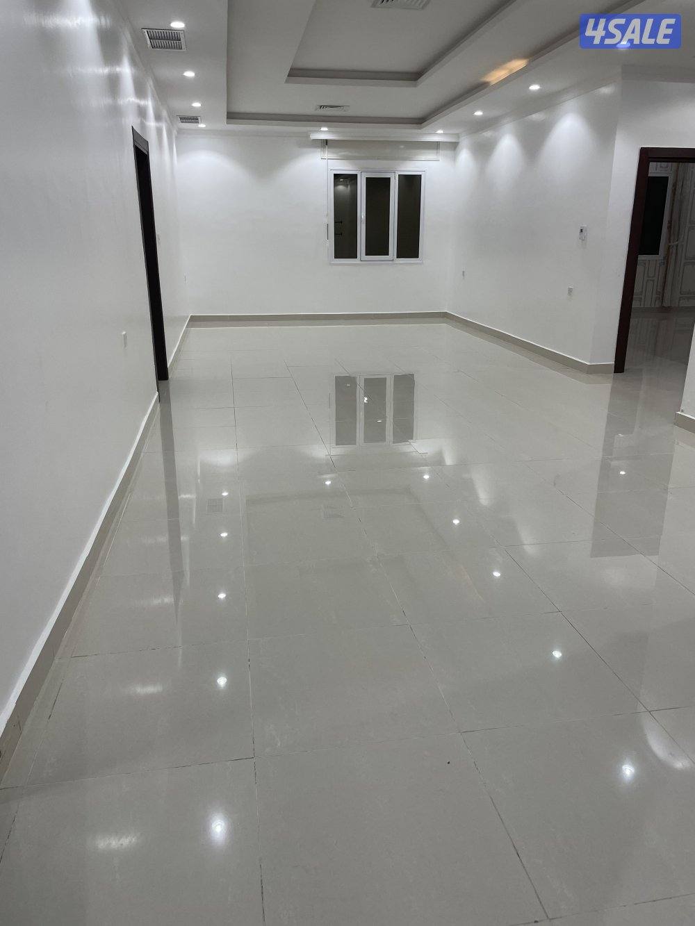 شقه 3 غرف 3 حمامات وحده ماستر وغرفة خداامه اصنصير حرار مركزي وباركينق3