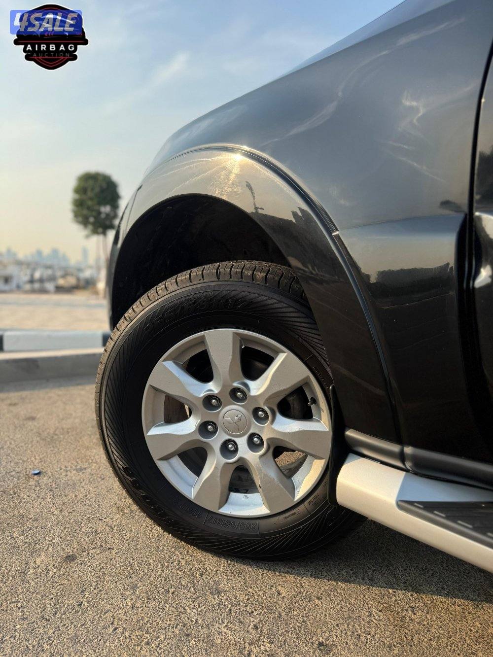 باجيرو موديل 2021 
عداد 84 الف 
ماكينه 3.5
صبغ الوكاله 🔥4