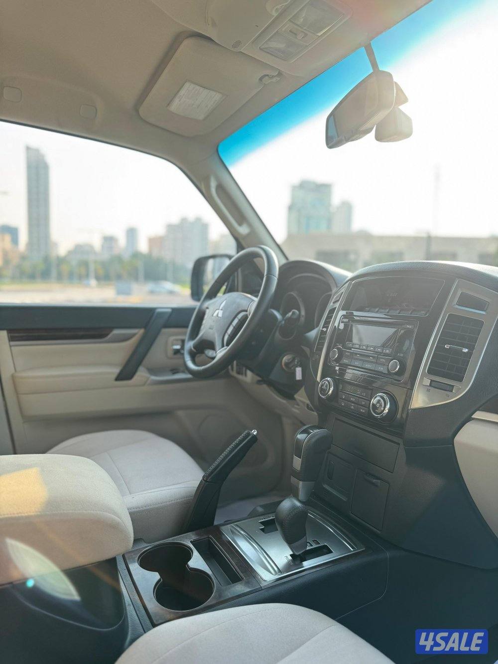 باجيرو موديل 2021 
عداد 84 الف 
ماكينه 3.5
صبغ الوكاله 🔥10