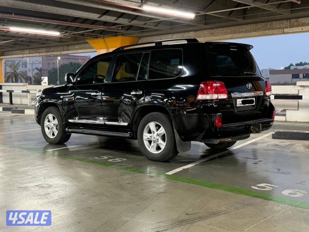 Land Cruise VXR 20101