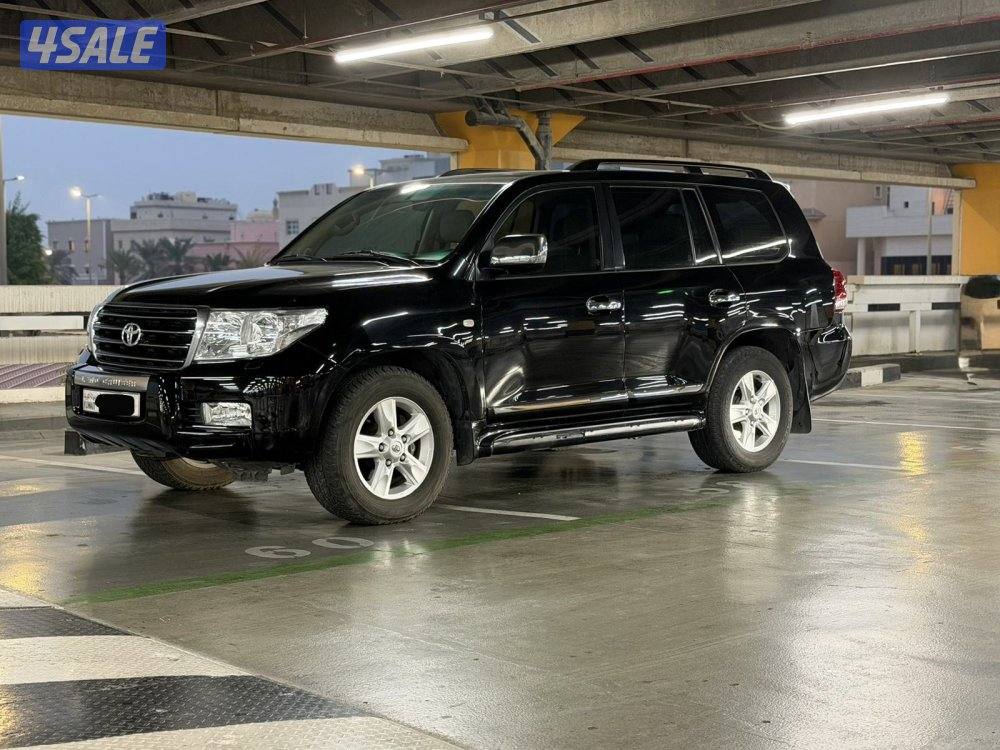 Land Cruise VXR 20106