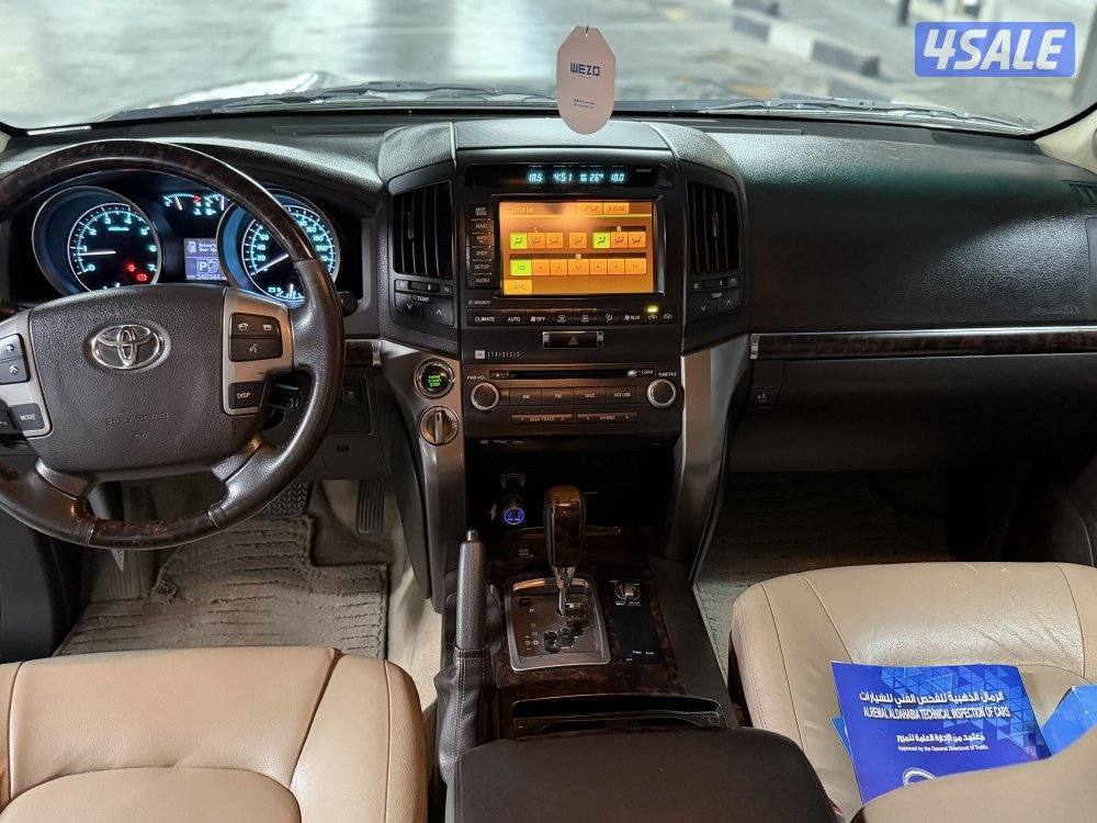 Land Cruise VXR 201011